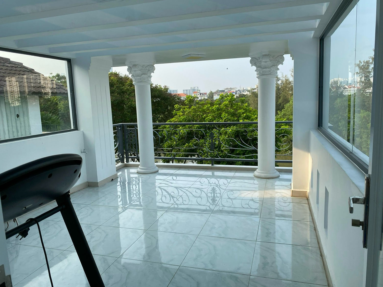 Siêu phẩm Biệt thự 3 lầu công viên ven sông khu Biệt thự cao cấp Phường Tân Phong, Quận 7